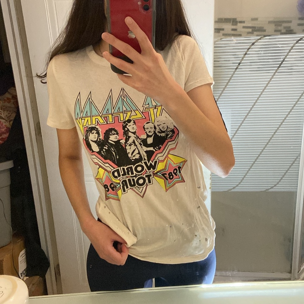 Chaser | Def Leppard World Tour Splattered Band Tee Size M Cream - Picture 6 of 8